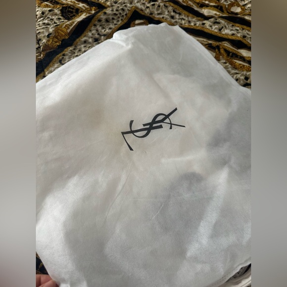 White and gold large leather  tote bag with attached wallet - Picture 15 of 15